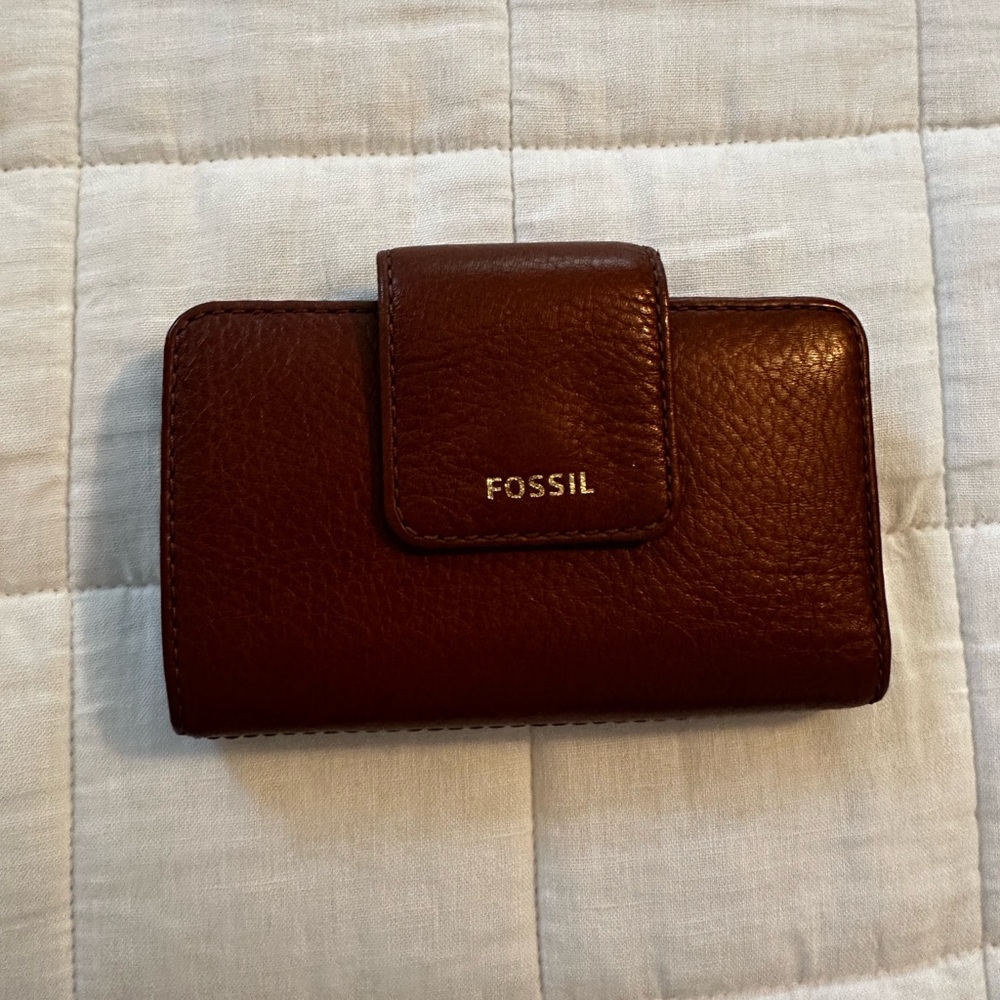Fossil Brown Leather Snap Wallet with Gold Logo